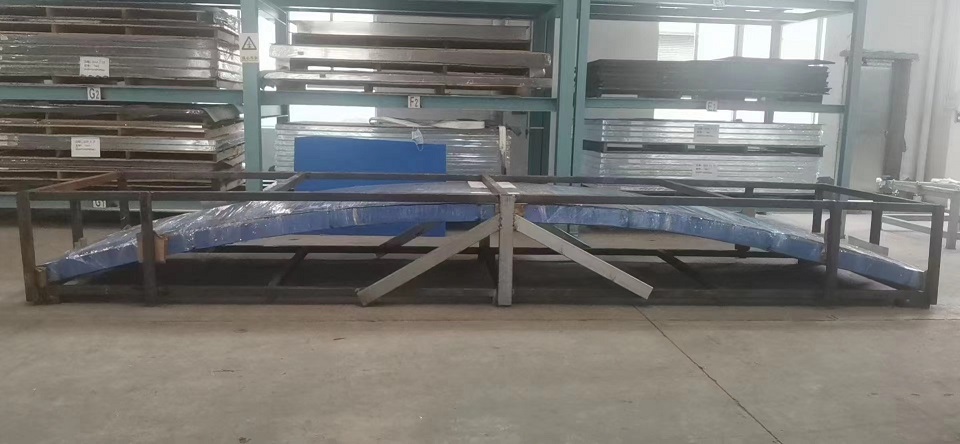 Globale Aquarientunnel: Eintauchende Tech-ECO-Innovation